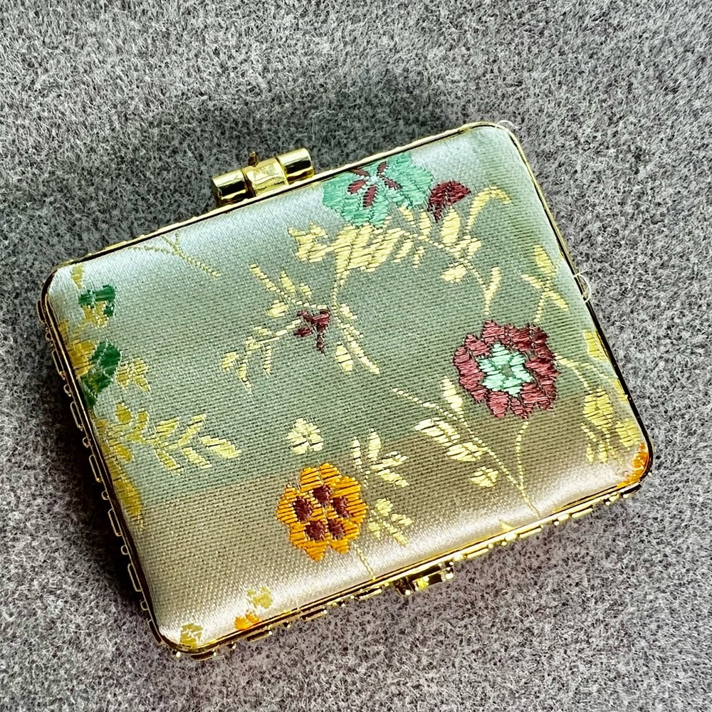 New Chinese Gold Floral Embroidered Compact Mirror